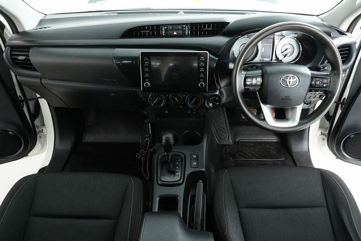 2020 Toyota Hilux SR (4x4) GUN126R Facelift 4X4