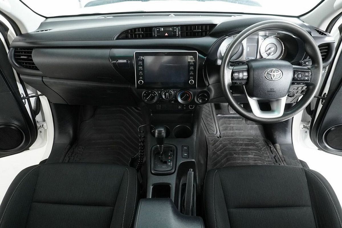 2022 Toyota Hilux SR (4x4) GUN126R 4X4