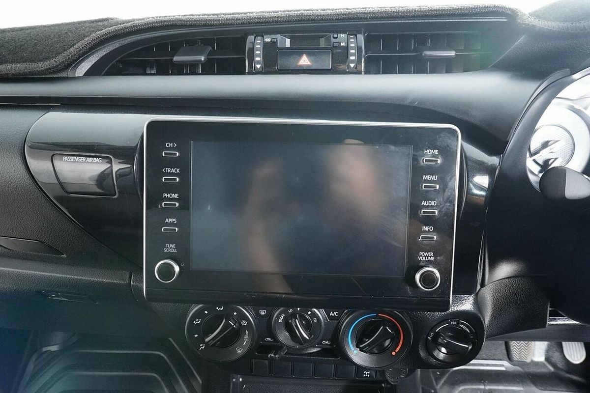 2021 Toyota Hilux SR (4x4) GUN126R Facelift 4X4