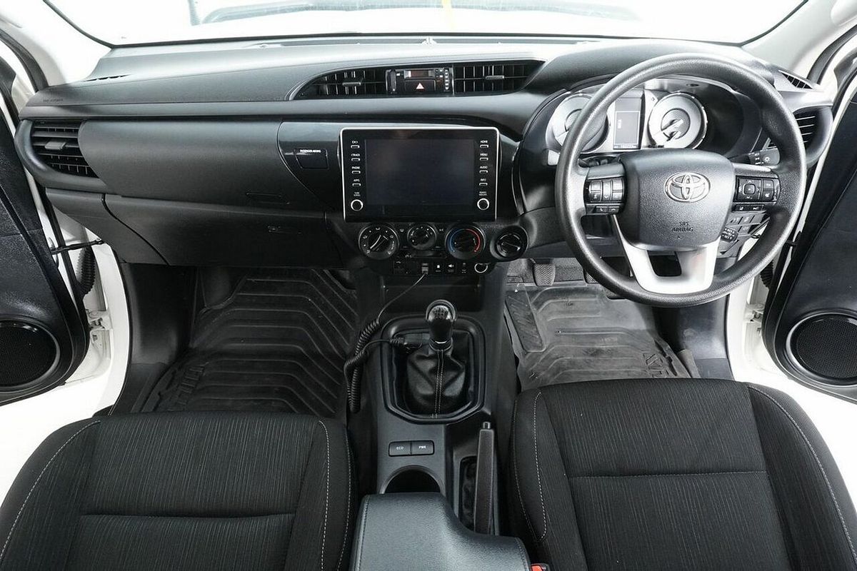 2021 Toyota Hilux SR (4x4) GUN126R Facelift 4X4