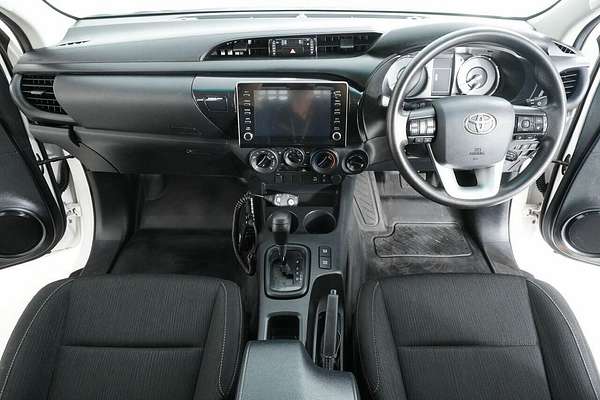 2020 Toyota Hilux SR (4x4) GUN126R Facelift 4X4