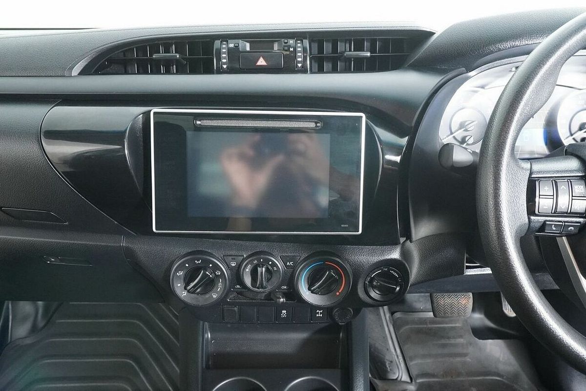 2018 Toyota Hilux SR (4x4) GUN126R MY17 4X4
