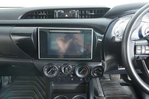 2018 Toyota Hilux SR (4x4) GUN126R MY17 4X4