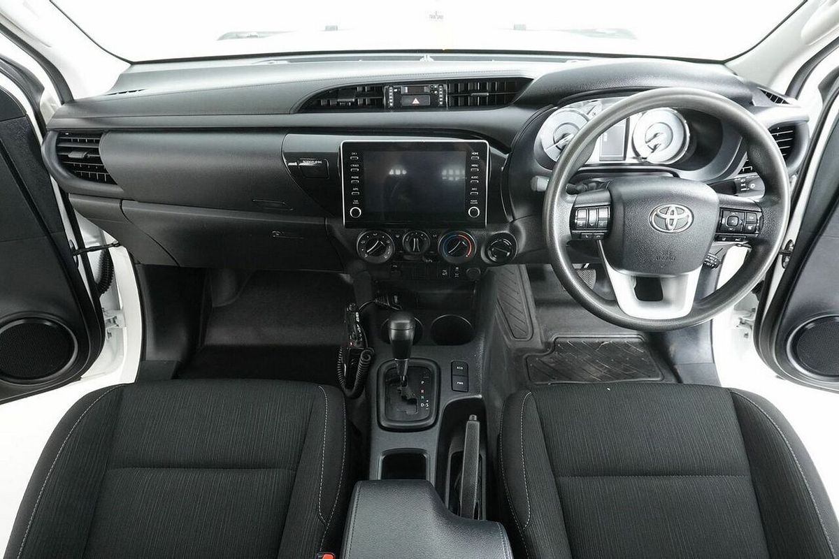 2022 Toyota Hilux SR (4x4) GUN126R 4X4