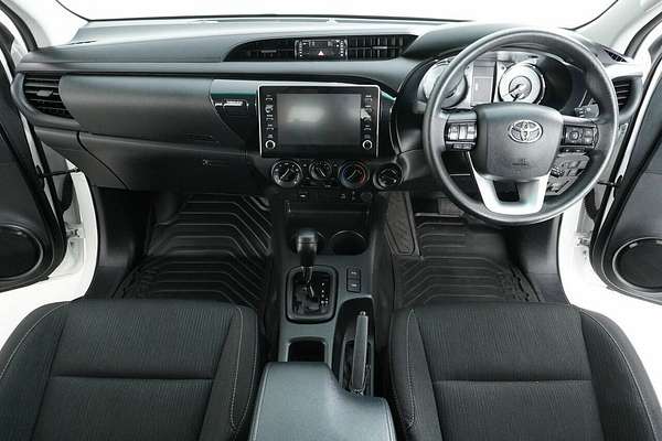 2024 Toyota Hilux SR (4x4) GUN126R 4X4