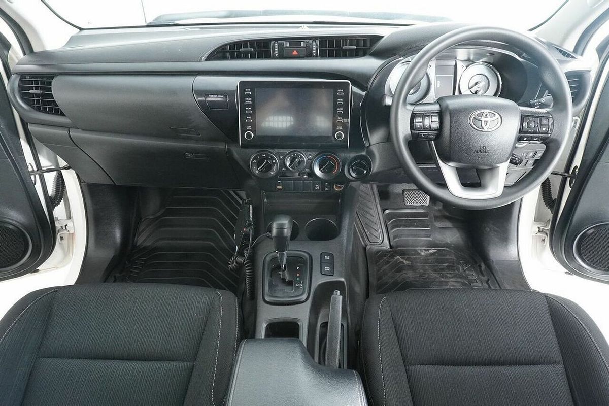 2021 Toyota Hilux SR (4x4) GUN126R Facelift 4X4