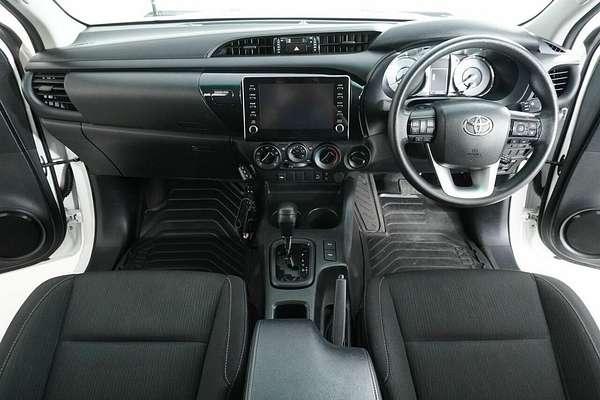 2024 Toyota Hilux SR (4x4) GUN126R 4X4
