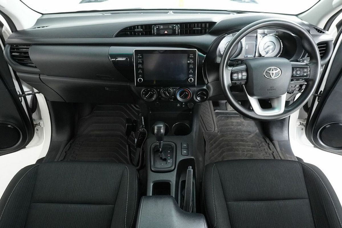 2022 Toyota Hilux SR (4x4) GUN126R 4X4