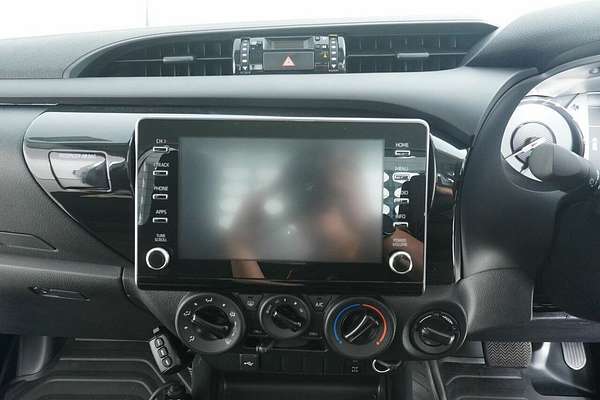 2024 Toyota Hilux SR (4x4) GUN126R 4X4