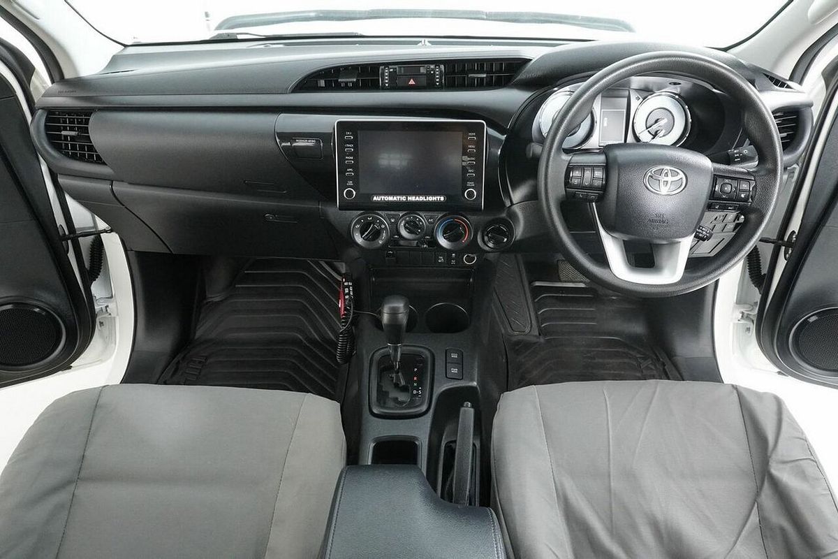 2021 Toyota Hilux SR (4x4) GUN126R Facelift 4X4