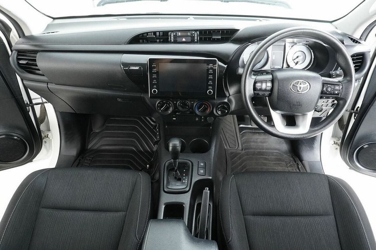 2021 Toyota Hilux SR (4x4) GUN126R Facelift 4X4