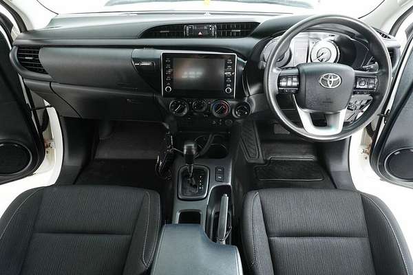 2022 Toyota Hilux SR (4x4) Steel Wheels GUN126R 4X4