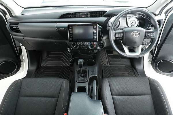 2024 Toyota Hilux SR (4x4) GUN126R 4X4