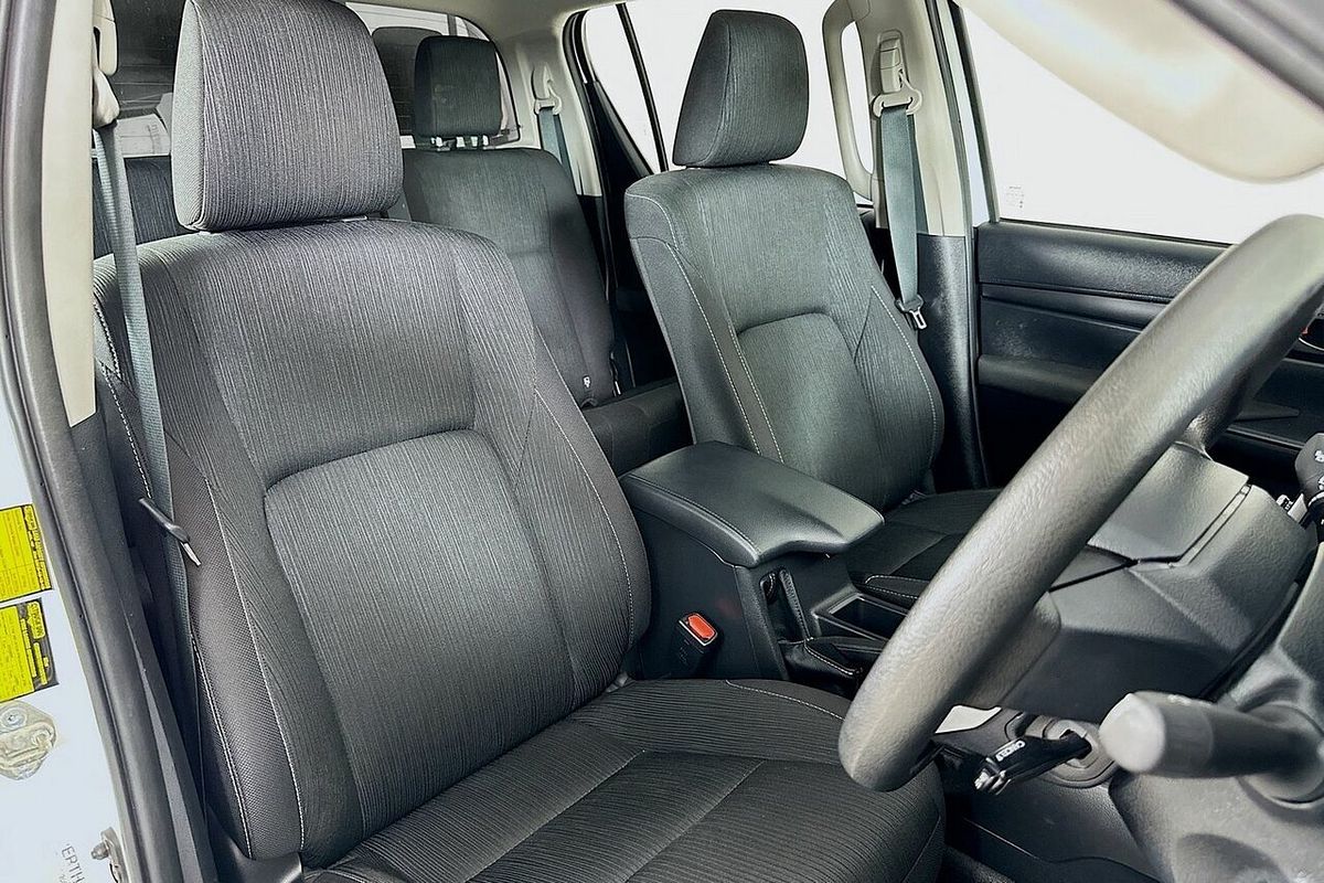 2024 Toyota Hilux SR (4x4) GUN126R 4X4