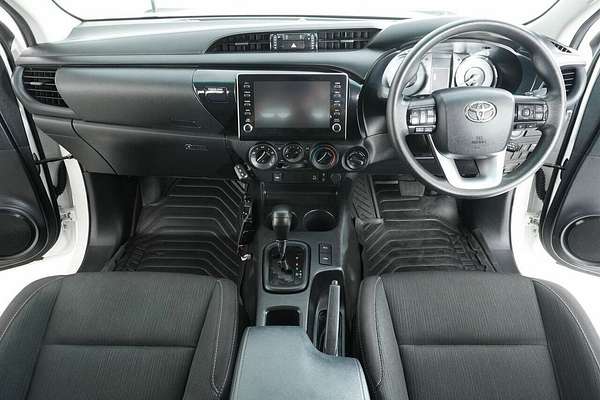 2024 Toyota Hilux SR (4x4) GUN126R 4X4