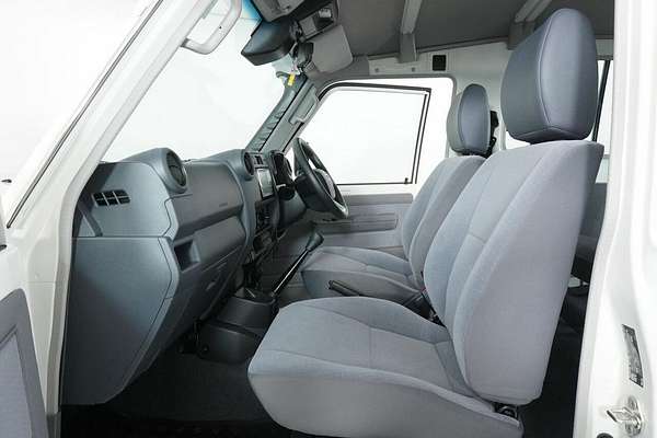 2024 Toyota Landcruiser 70 Series LC78 GXL + Diff Locks Gdjl78R