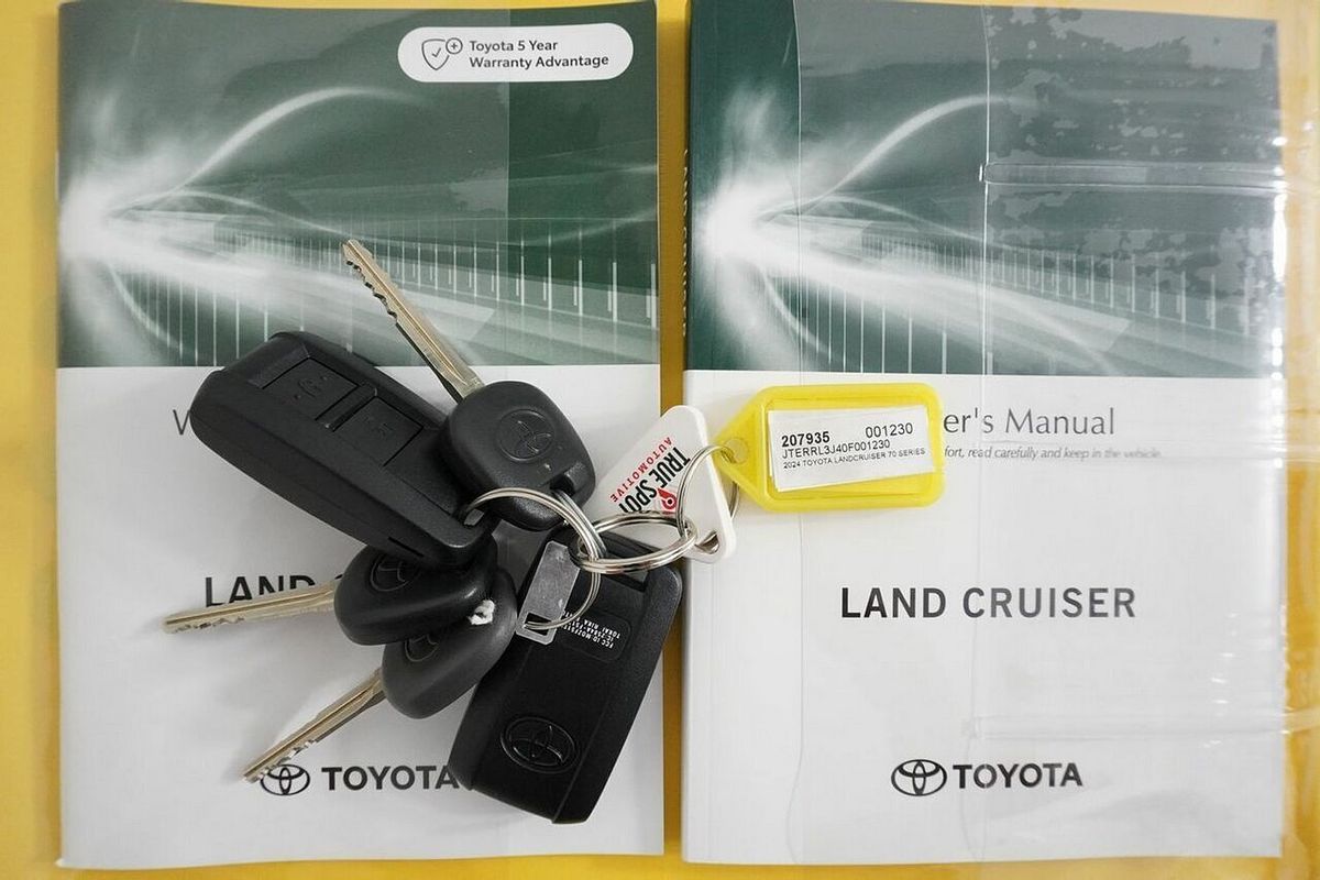 2024 Toyota Landcruiser 70 Series LC78 GXL + Diff Locks Gdjl78R
