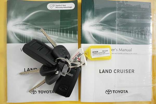 2024 Toyota Landcruiser 70 Series LC78 GXL + Diff Locks Gdjl78R