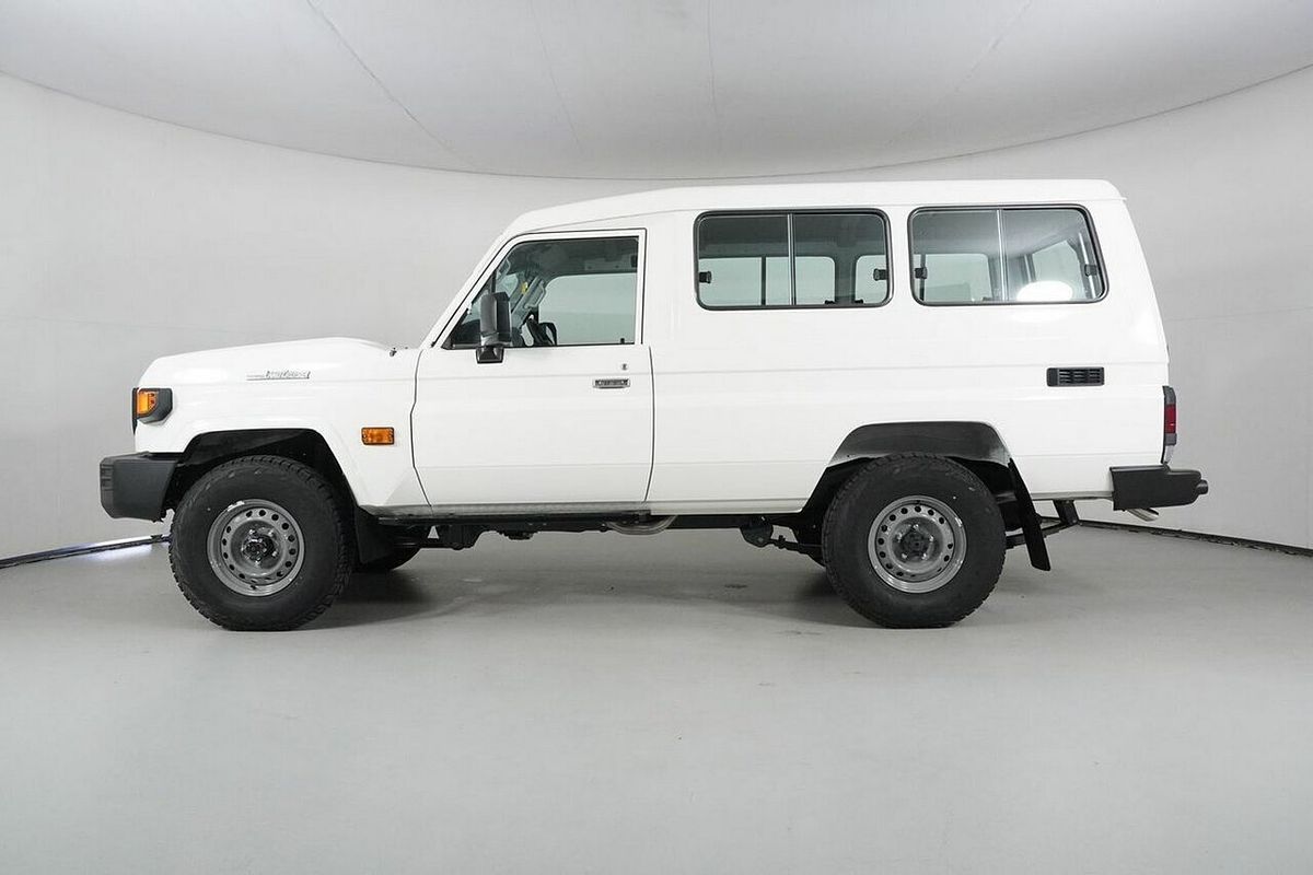 2024 Toyota Landcruiser 70 Series LC78 Workmate (2 Seats) Vdjl78R