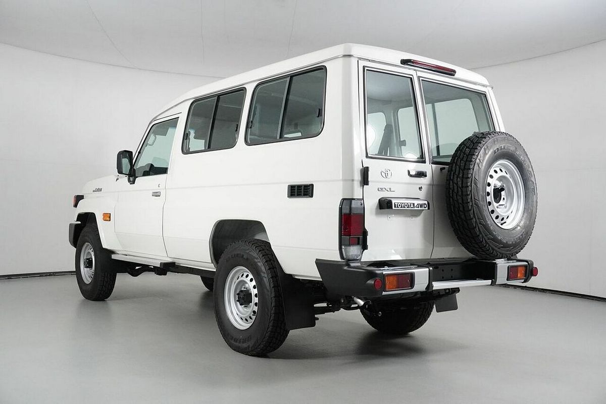 2024 Toyota Landcruiser 70 Series LC78 GXL + Diff Locks Gdjl78R