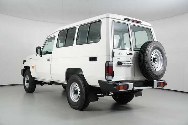 2024 Toyota Landcruiser 70 Series LC78 GXL + Diff Locks Gdjl78R