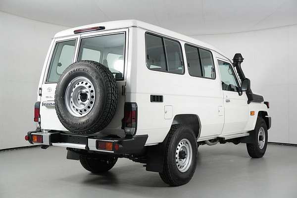 2024 Toyota Landcruiser 70 Series LC78 GXL + Diff Locks Gdjl78R
