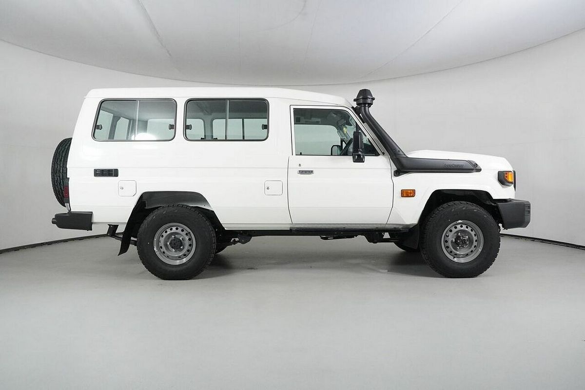 2024 Toyota Landcruiser 70 Series LC78 Workmate (2 Seats) Vdjl78R