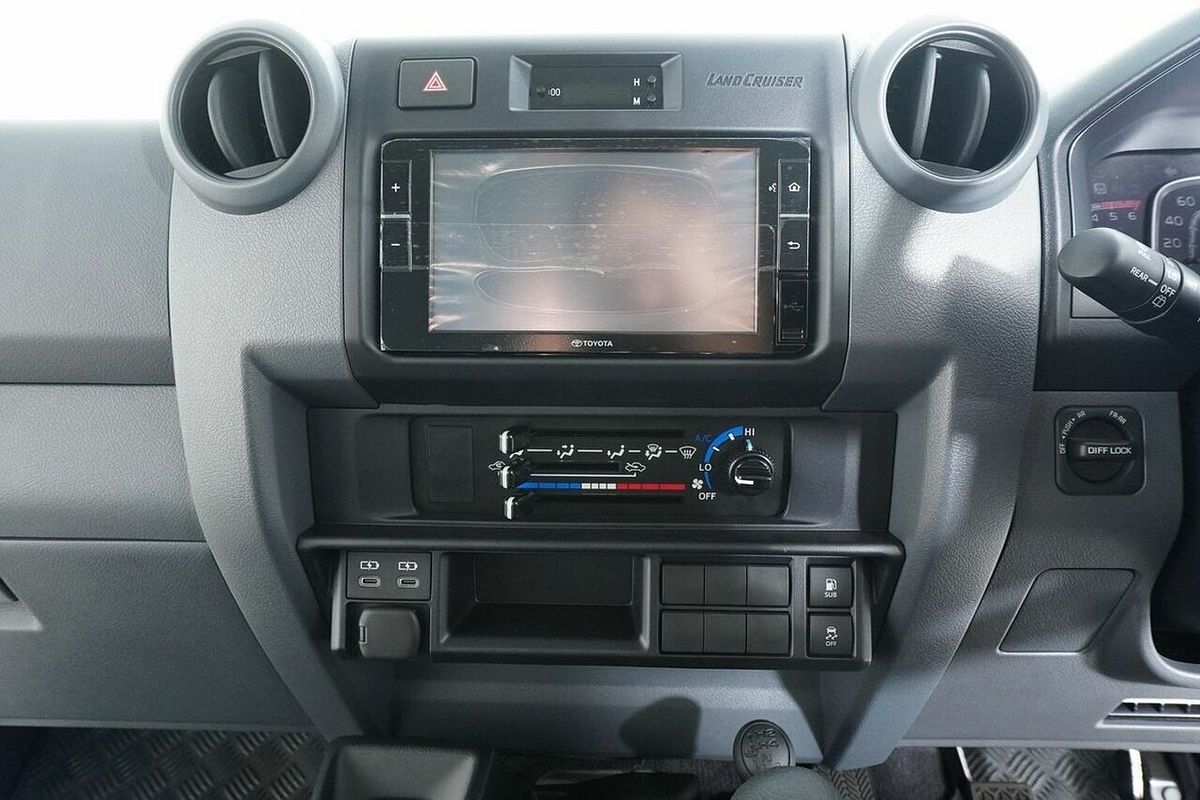 2024 Toyota Landcruiser 70 Series LC78 GXL + Diff Locks Gdjl78R
