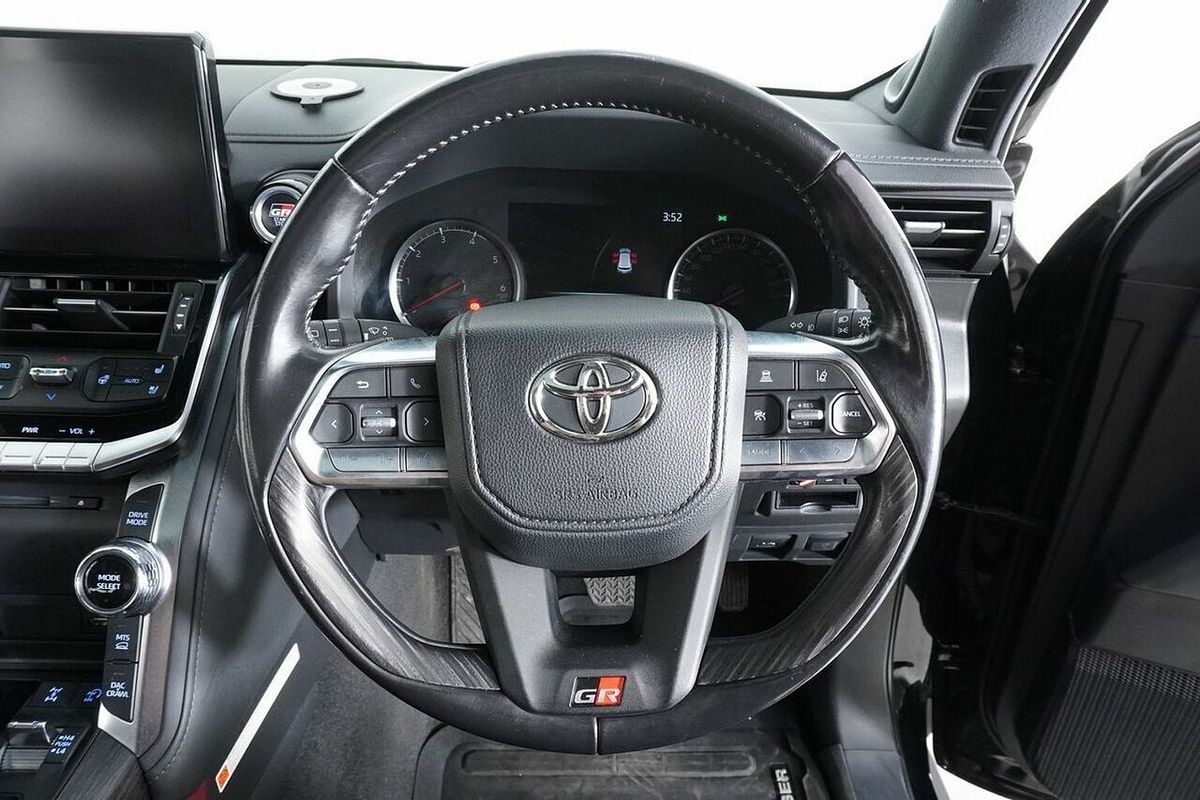 2023 Toyota Landcruiser LC300 GR-S (4x4) FJA300R