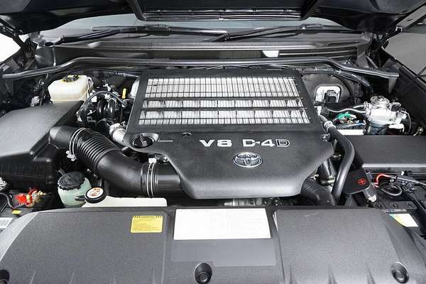 2021 Toyota Landcruiser LC200 Sahara (4x4) VDJ200R