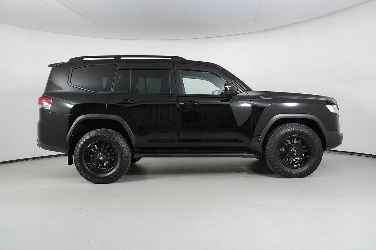 2023 Toyota Landcruiser LC300 GR-S (4x4) FJA300R