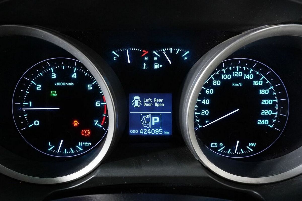 2011 Toyota Landcruiser VX (4x4) UZJ200R 09 Upgrade