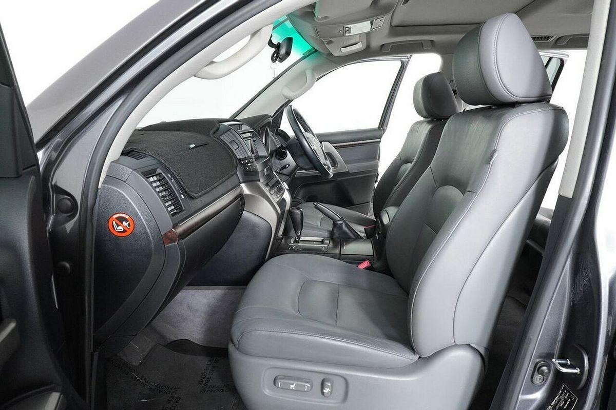 2011 Toyota Landcruiser VX (4x4) UZJ200R 09 Upgrade