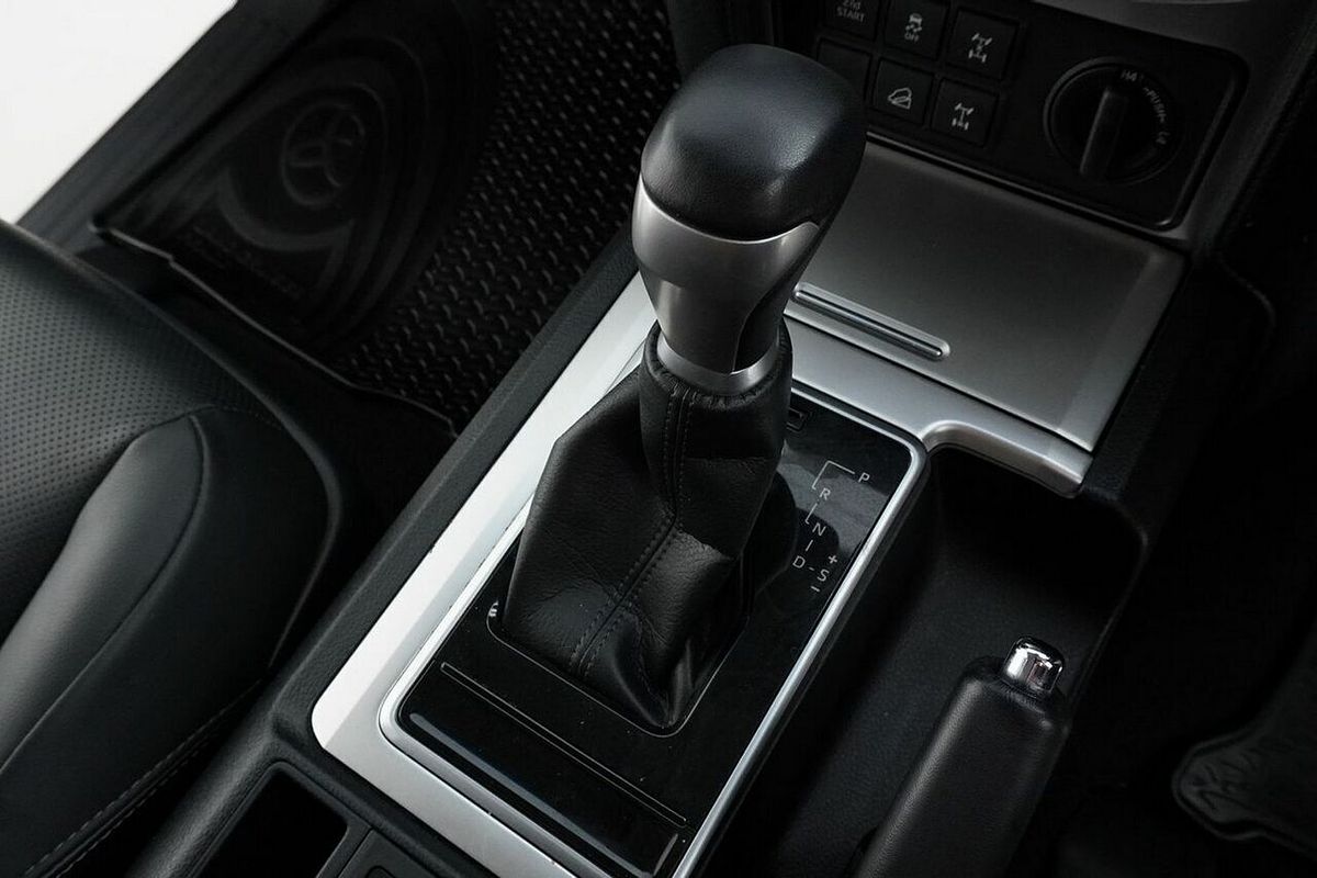 2023 Toyota Landcruiser Prado GXL Premium Interior GDJ150R