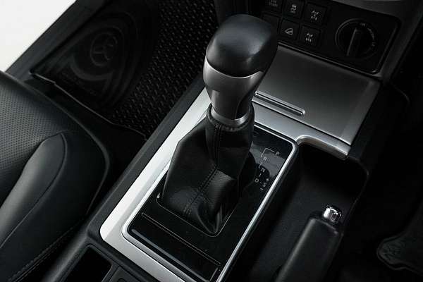 2023 Toyota Landcruiser Prado GXL Premium Interior GDJ150R