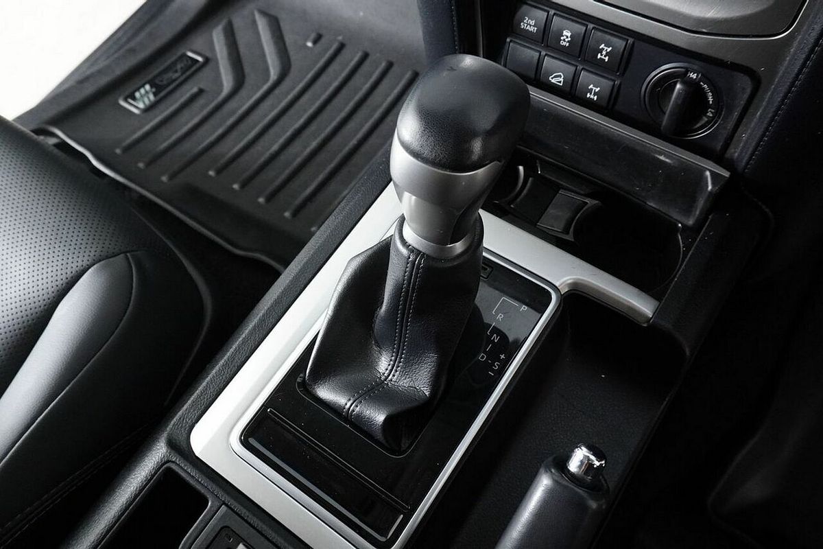 2023 Toyota Landcruiser Prado GXL Premium Interior GDJ150R