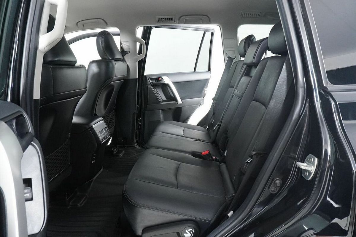 2023 Toyota Landcruiser Prado GXL Premium Interior GDJ150R