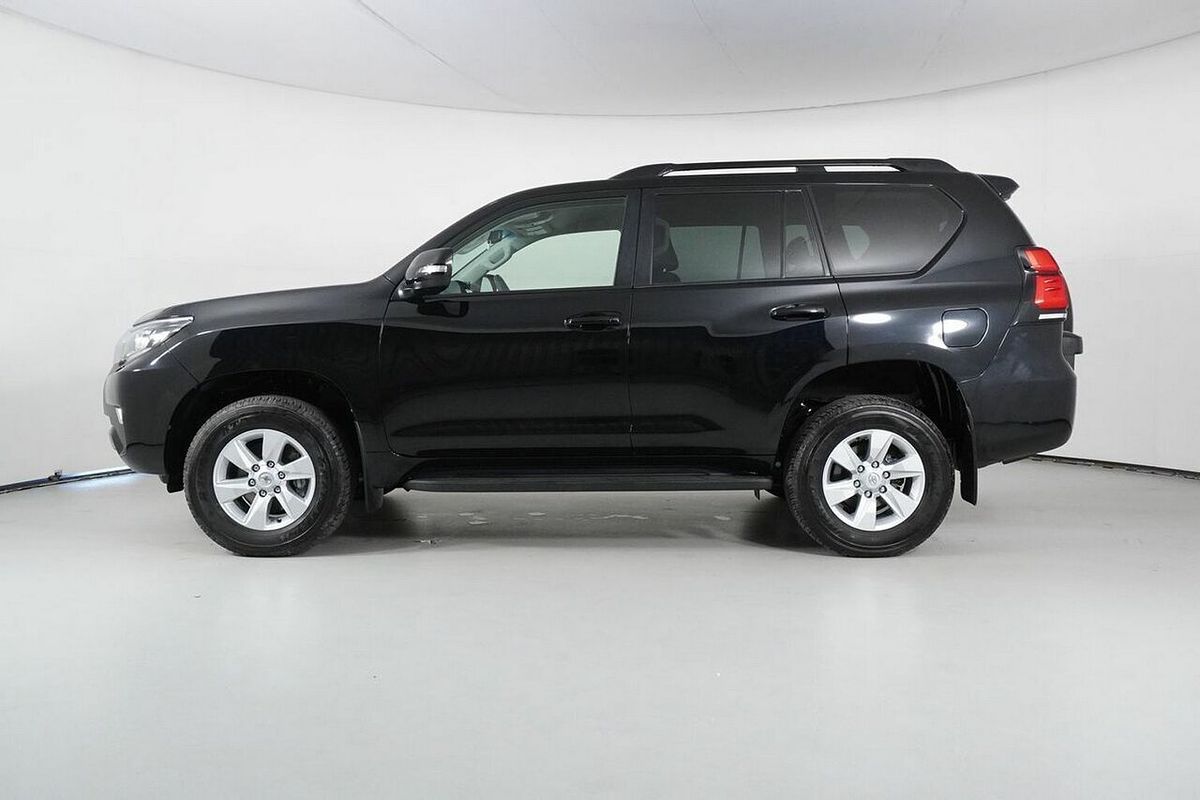 2023 Toyota Landcruiser Prado GXL Premium Interior GDJ150R