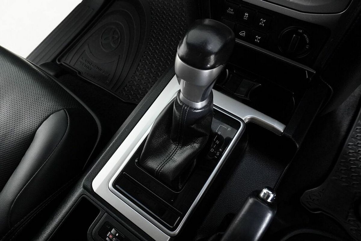 2020 Toyota Landcruiser Prado GXL Premium Interior GDJ150R