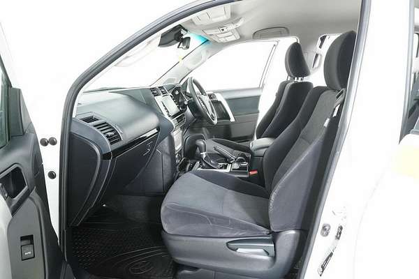 2022 Toyota Landcruiser Prado GX GDJ150R