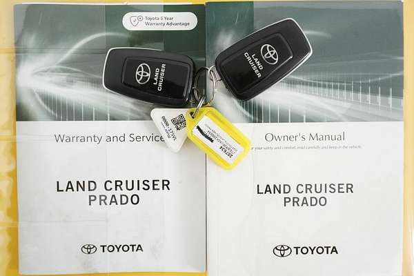2023 Toyota Landcruiser Prado GXL Premium Interior GDJ150R