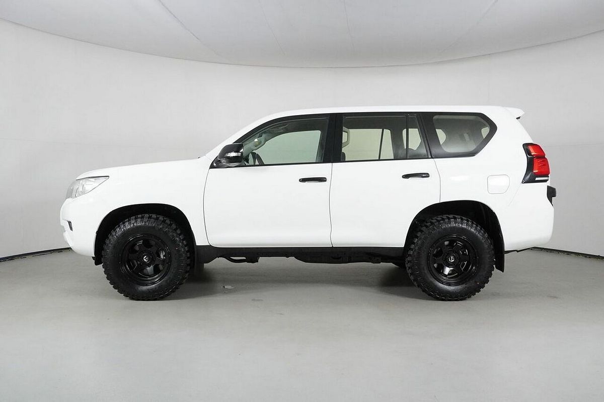 2022 Toyota Landcruiser Prado GX GDJ150R