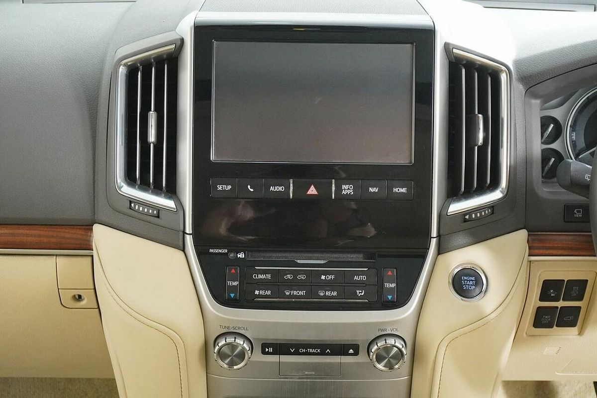 2016 Toyota Landcruiser Sahara (4x4) VDJ200R MY16