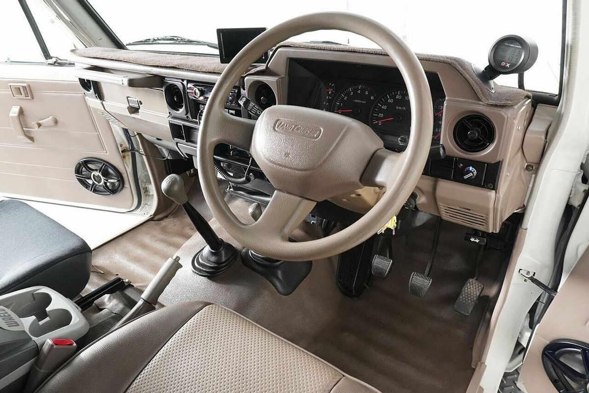 1999 Toyota Landcruiser (4x4) HZJ79R 4X4