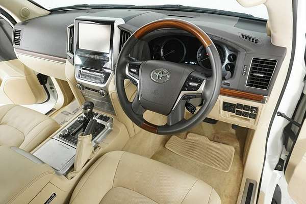 2016 Toyota Landcruiser Sahara (4x4) VDJ200R MY16