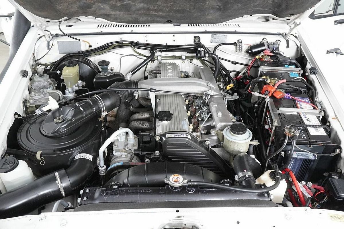 1999 Toyota Landcruiser (4x4) HZJ79R 4X4