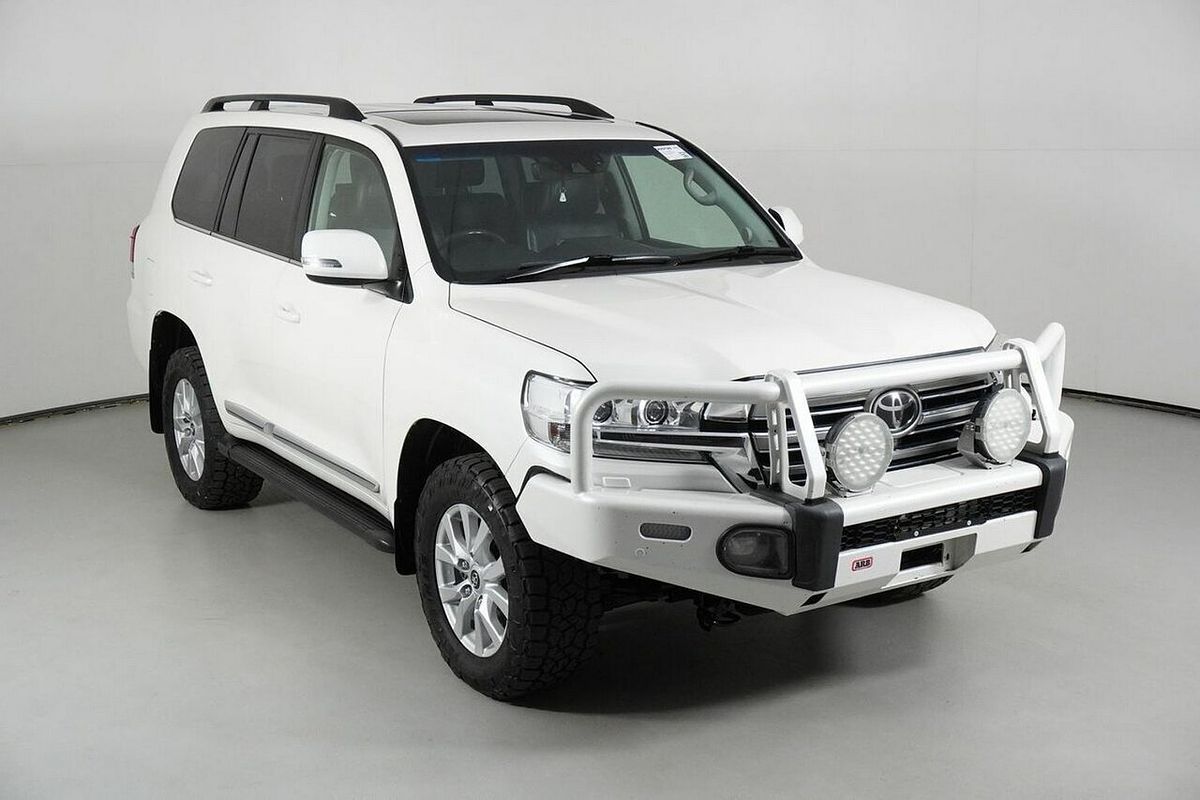 2017 Toyota Landcruiser Sahara (4x4) VDJ200R MY16