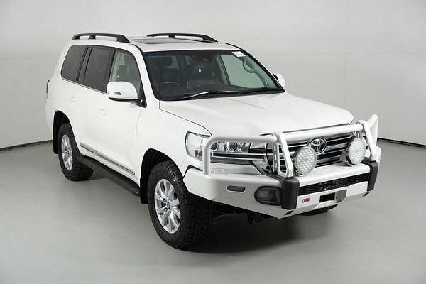 2017 Toyota Landcruiser Sahara (4x4) VDJ200R MY16