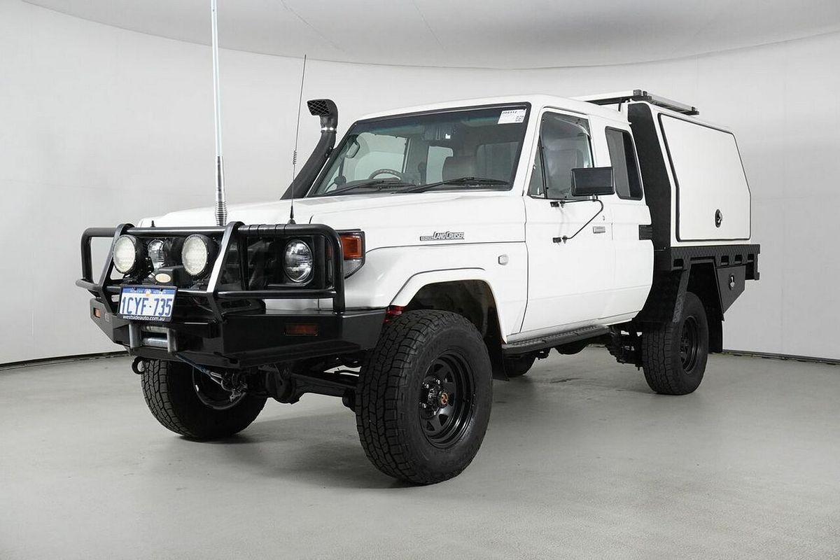 1999 Toyota Landcruiser (4x4) HZJ79R 4X4
