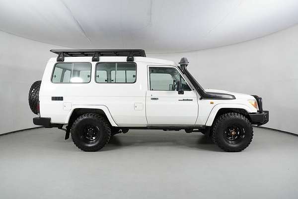 2016 Toyota Landcruiser Workmate (4x4) 2 Seat VDJ78R MY12 Update